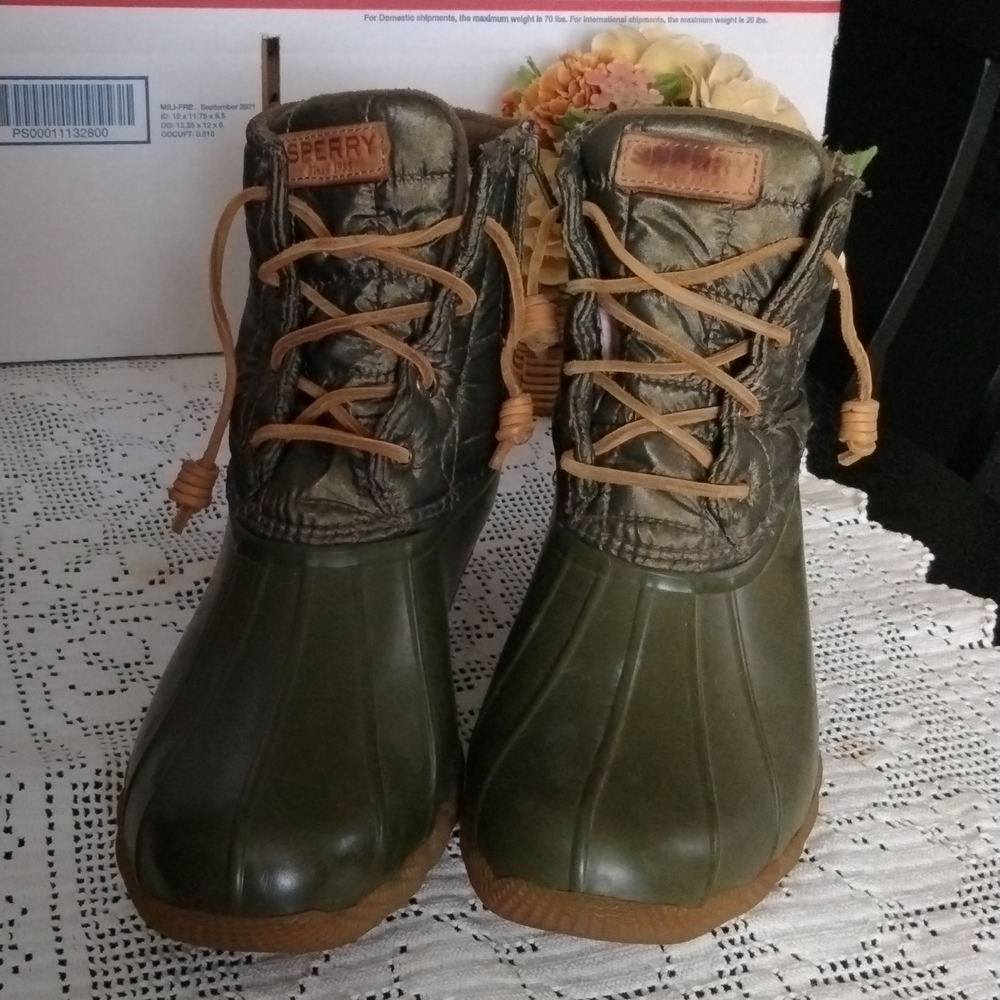 SPERRY WATERPROOF BOOTS